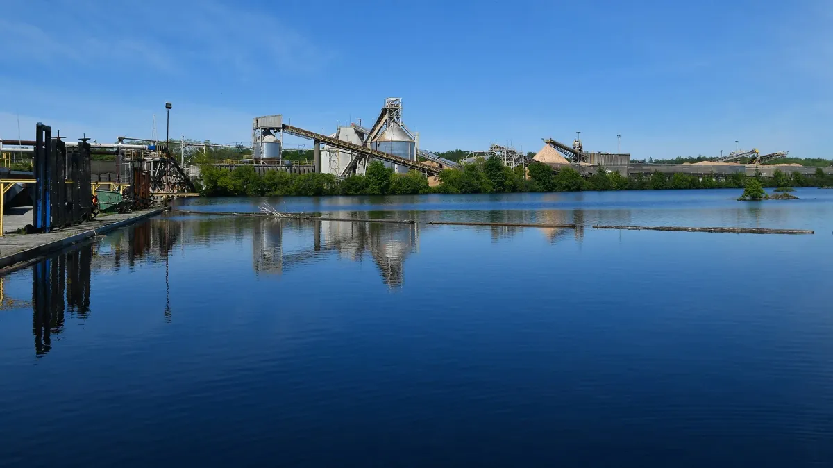 Second worker dies after chemical spill at Maine paper mill